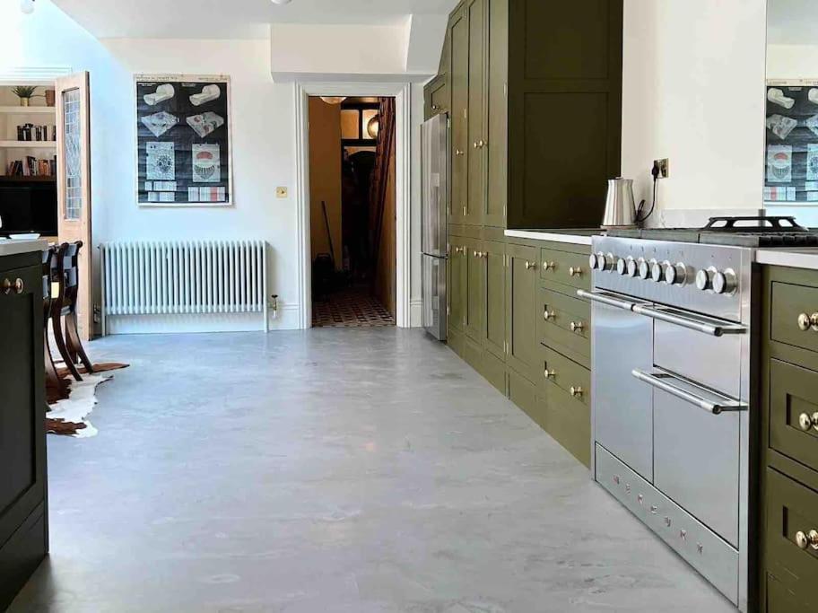 Luxury City Centre Townhouse - Sleeps 6 Честер Екстер'єр фото