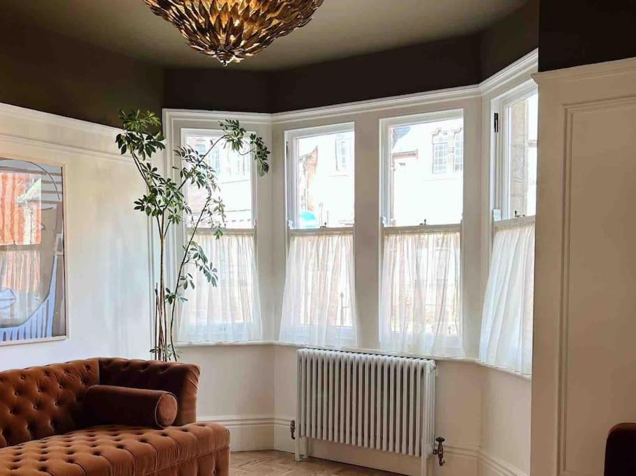Luxury City Centre Townhouse - Sleeps 6 Честер Екстер'єр фото
