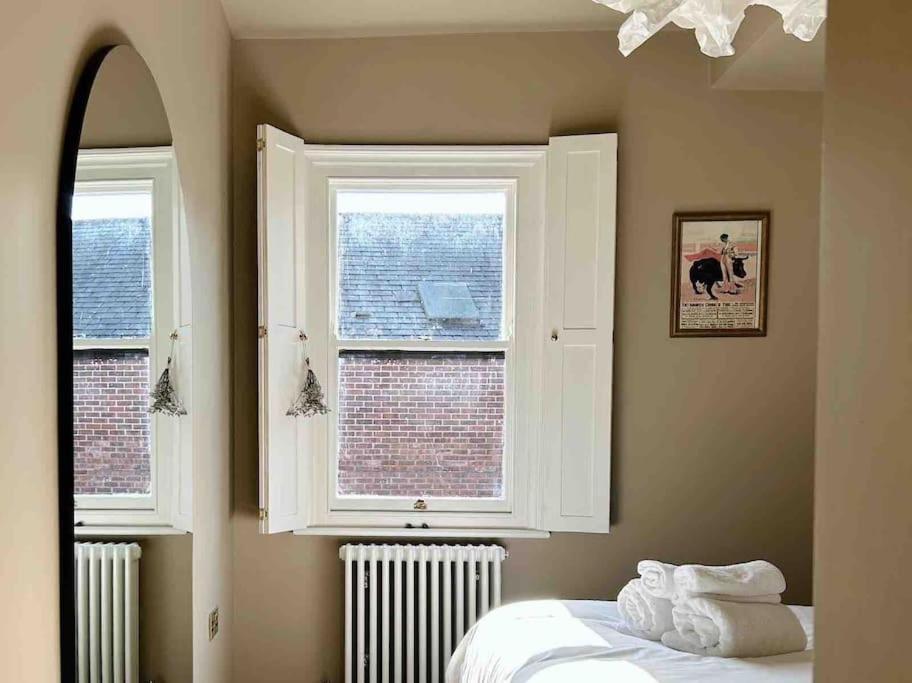 Luxury City Centre Townhouse - Sleeps 6 Честер Екстер'єр фото